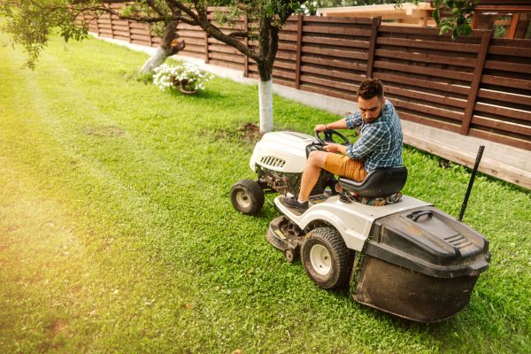 Industrial Lawn Mowing in Cartersville